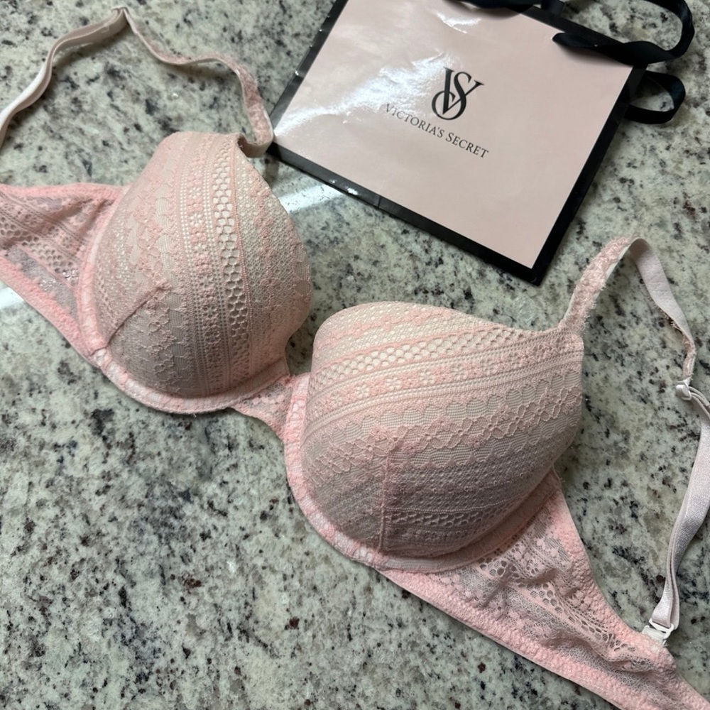 Victoria Secret Light Pink Lace Lined Demi Bra Women’s Size 32DD